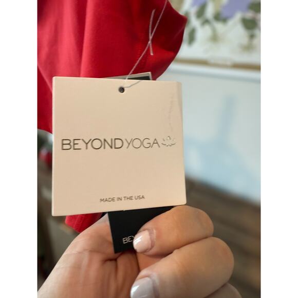 NWT Beyond Yoga PowerbeyondIntensity Racerback Cropped Tank Retro Red Size Small - Picture 4 of 7